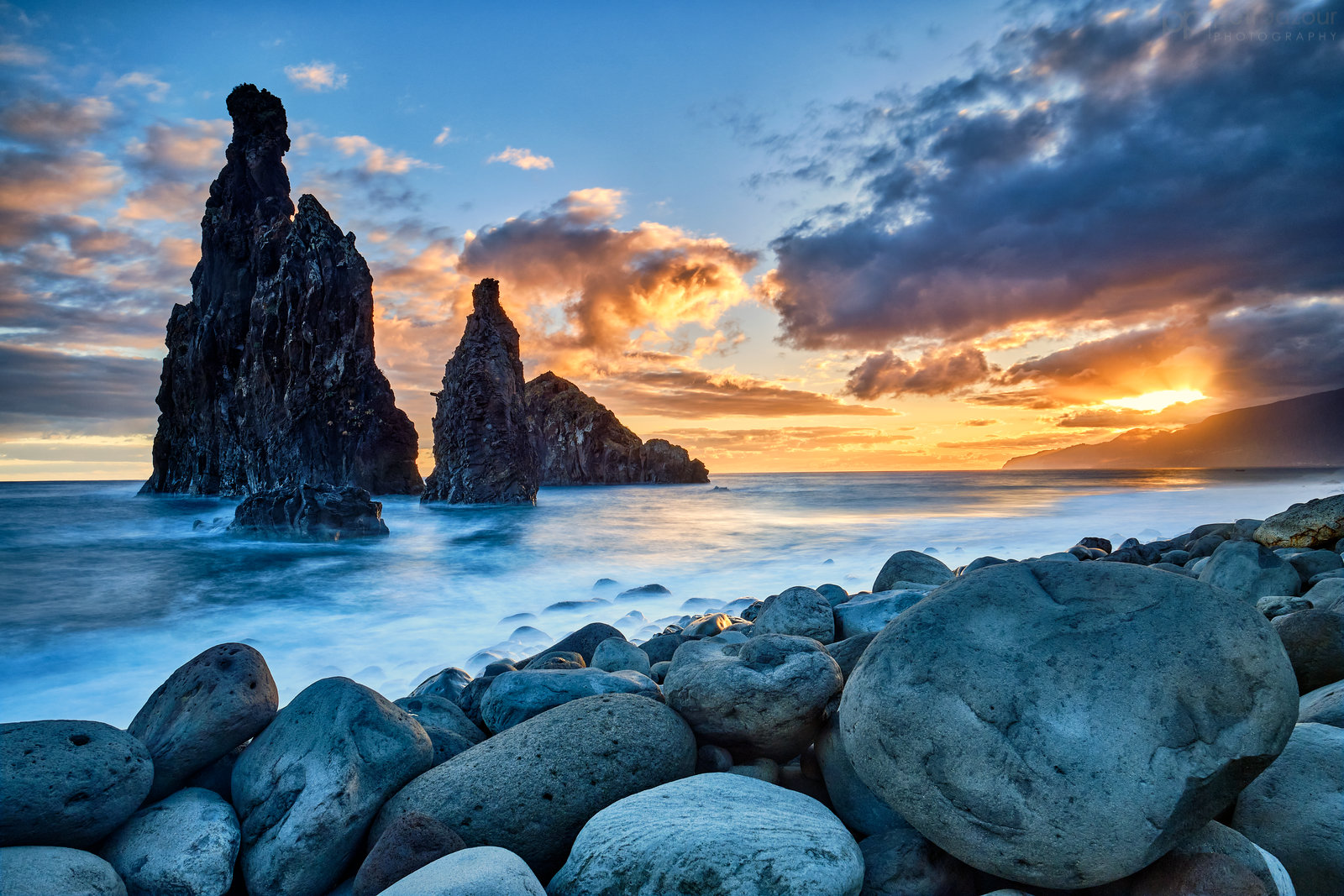 Madeira - Svítání na Ribeira Da Janela