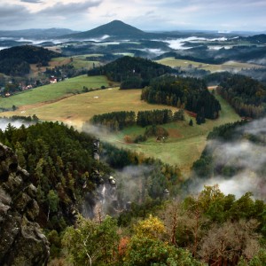 Svítání v Českém Švýcarsku z Mariiny vyhlídky