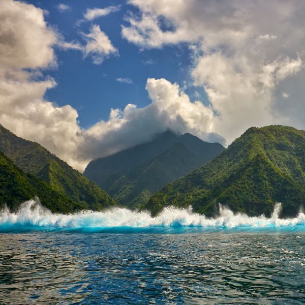 Tahiti Iti a vlny na Teahupo'o